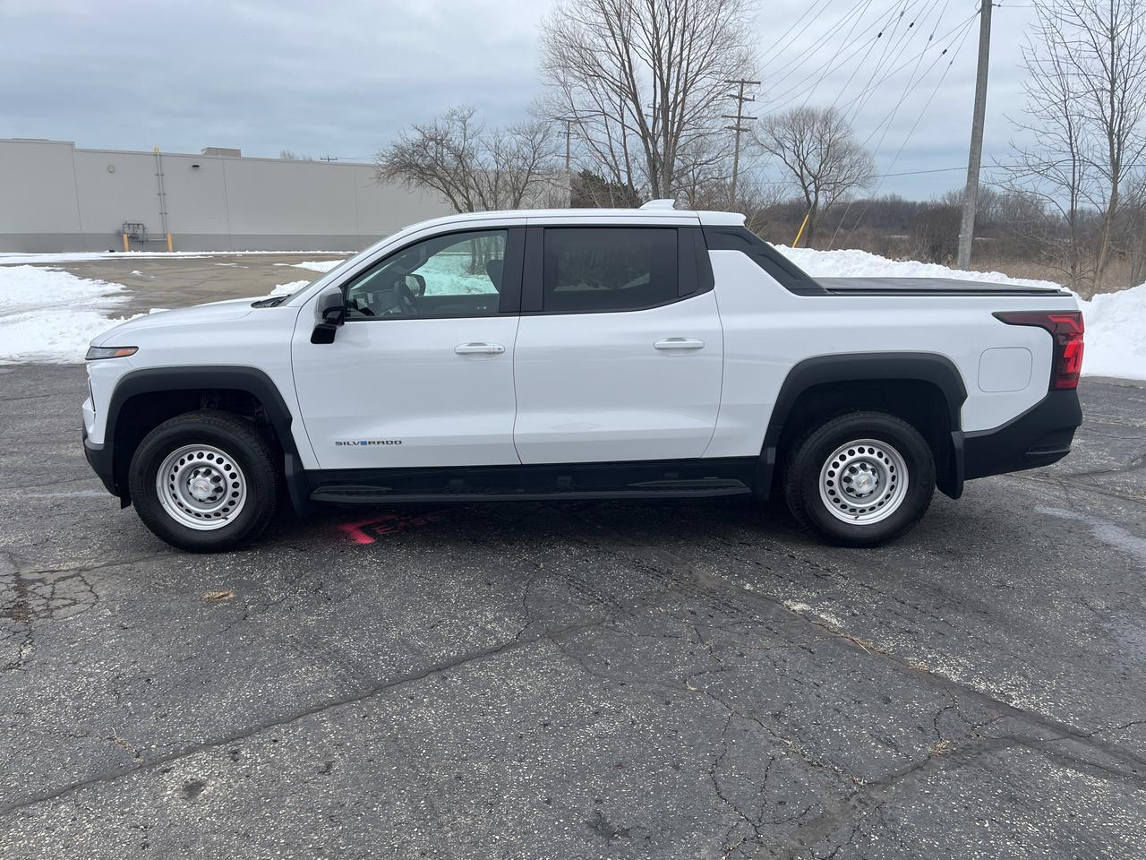 2025 Chevrolet Silverado EV Work Truck Max Range e4WD w/Dual-LevelChargeCord Spray-OnBedliner AssistSteps