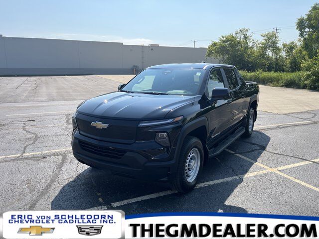 2025 Chevrolet Silverado EV Work Truck Max Range e4WD w/Dual-LevelChargeCord Spray-OnBedliner SoftRoll-UpTonneauCover AssistStep Milwaukee WI