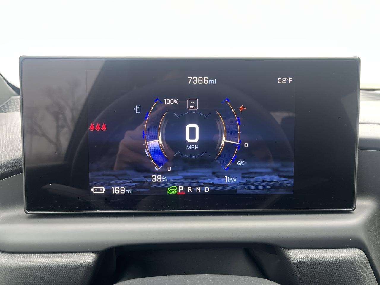 2025 Chevrolet Silverado EV Work Truck Max Range e4WD w/Dual-LevelChargeCord Spray-OnBedliner SoftRollUpTonneauCover AssistSteps Saukville WI