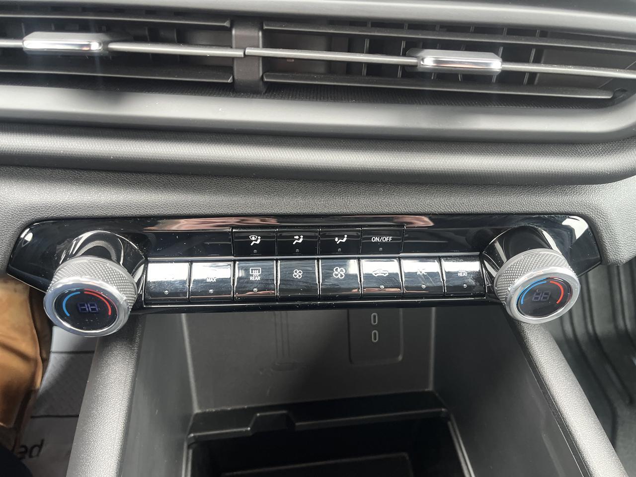 2025 Chevrolet Silverado EV Work Truck Max Range e4WD w/Dual-LevelChargeCord Spray-OnBedliner SoftRollUpTonneauCover AssistSteps Saukville WI