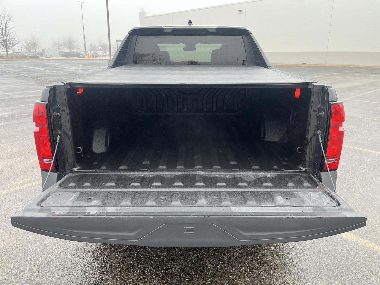 2025 Chevrolet Silverado EV Work Truck Max Range e4WD w/Dual-LevelChargeCord Spray-OnBedliner SoftRollUpTonneauCover AssistSteps Saukville WI