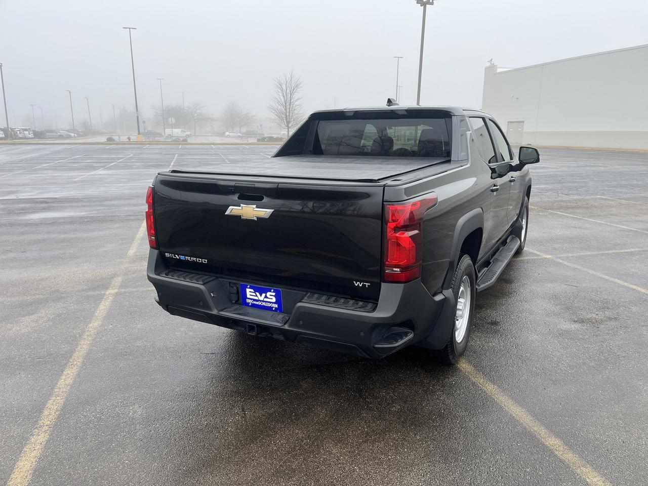 2025 Chevrolet Silverado EV Work Truck Max Range e4WD w/Dual-LevelChargeCord Spray-OnBedliner SoftRollUpTonneauCover AssistSteps Saukville WI