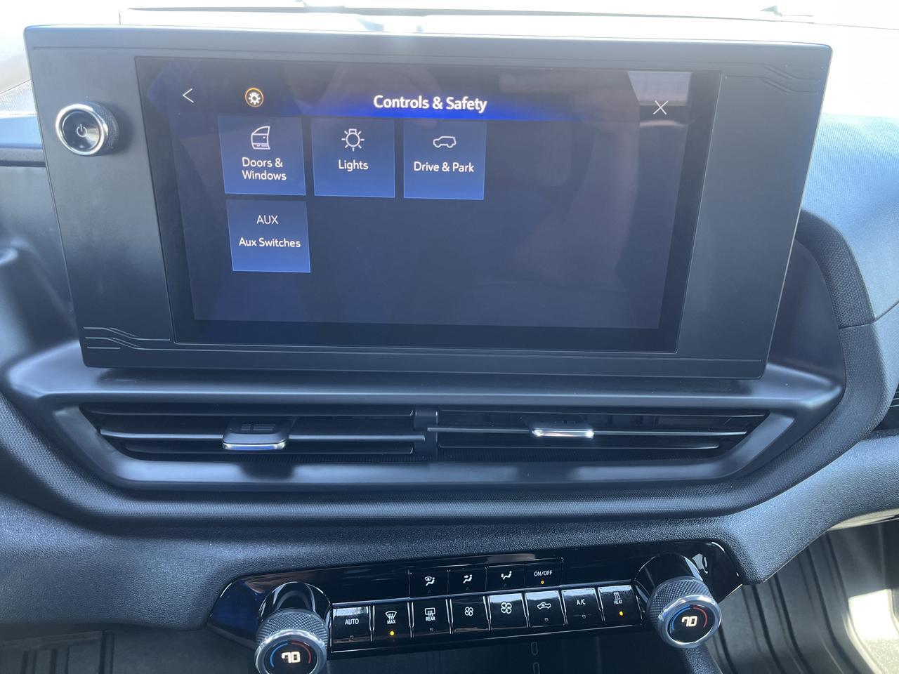2025 Chevrolet Silverado EV Work Truck Max Range e4WD w/Dual-LevelChargeCord Spray-OnBedliner SoftRollUpTonneauCover AssistSteps Saukville WI