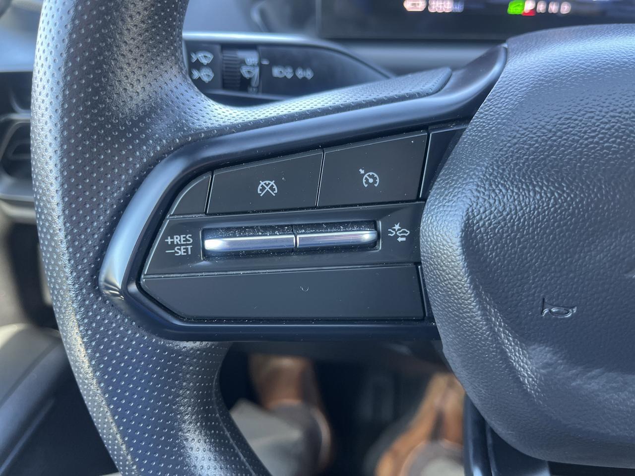 2025 Chevrolet Silverado EV Work Truck Max Range e4WD w/Dual-LevelChargeCord Spray-OnBedliner SoftRollUpTonneauCover AssistSteps Saukville WI
