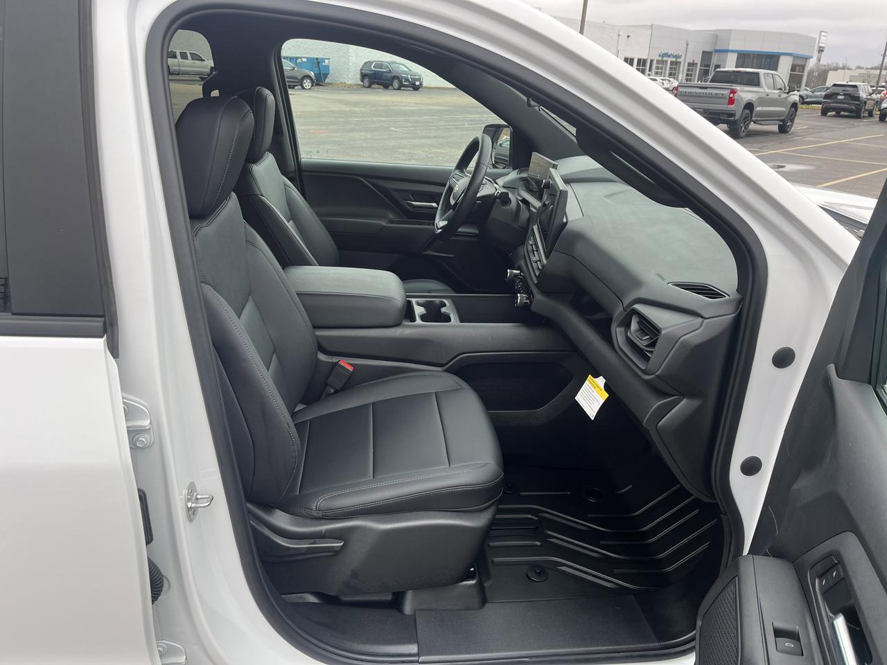 2025 Chevrolet Silverado EV Work Truck Standard Range e4WD w/AdptvCrz Spray-OnBedliner Soft-RollUpTonneauCover HD-SrrndVsn Saukville WI