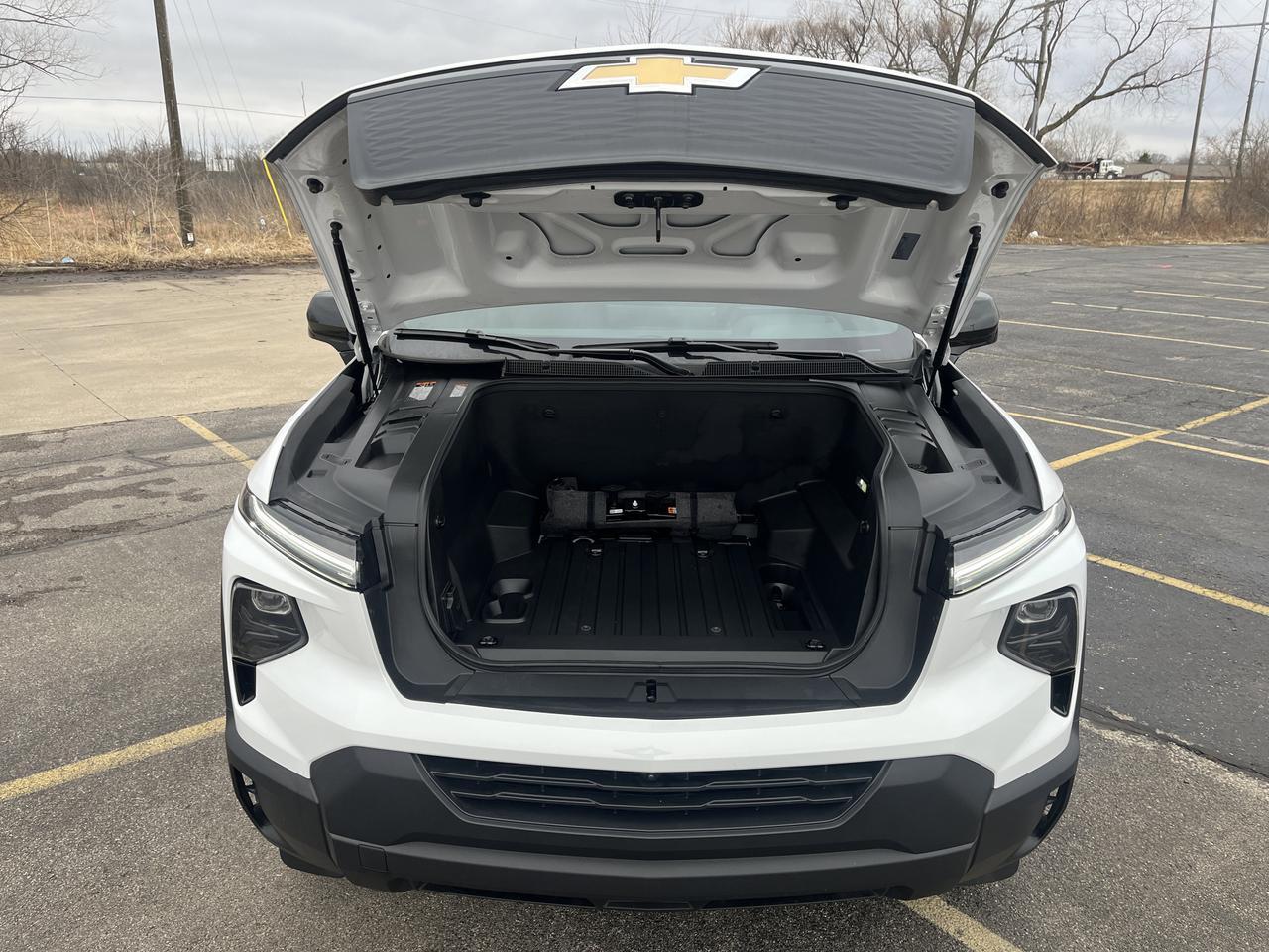 2025 Chevrolet Silverado EV Work Truck Standard Range e4WD w/AdptvCrz Spray-OnBedliner Soft-RollUpTonneauCover HD-SrrndVsn Saukville WI