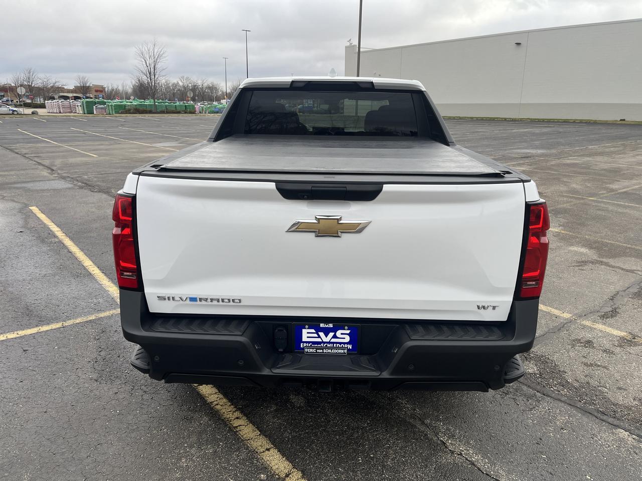2025 Chevrolet Silverado EV Work Truck Standard Range e4WD w/AdptvCrz Spray-OnBedliner Soft-RollUpTonneauCover HD-SrrndVssn Saukville WI