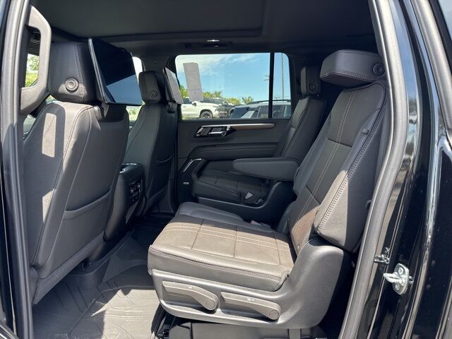 2025 Chevrolet Suburban High Country  TX
