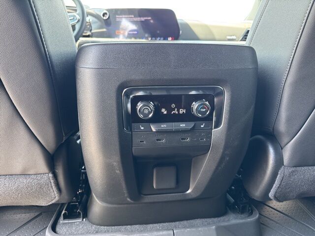 2025 Chevrolet Suburban High Country  TX