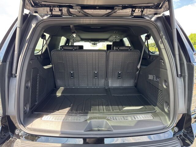 2025 Chevrolet Suburban High Country  TX