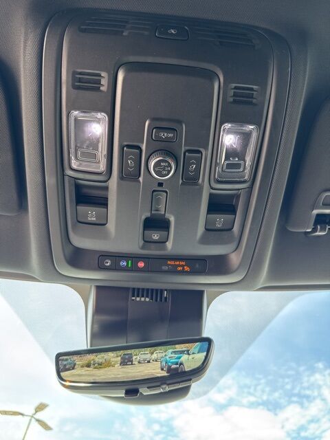 2025 Chevrolet Suburban High Country  TX