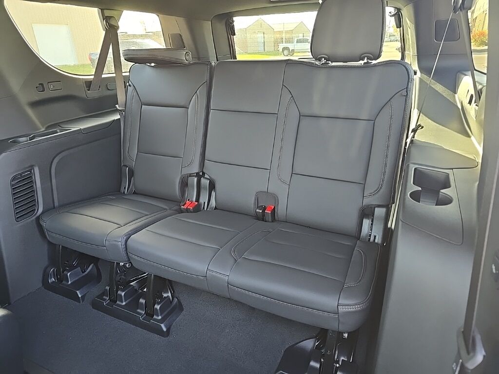 2025 Chevrolet Suburban High Country 4WD Fond du Lac WI