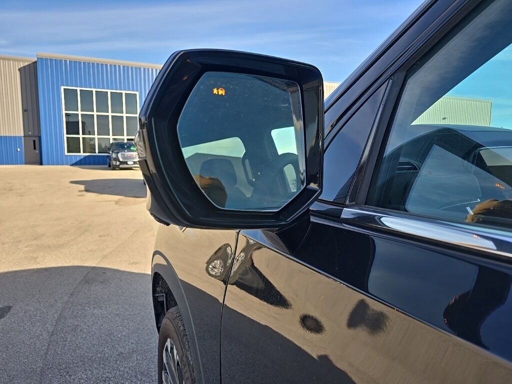 2025 Chevrolet Suburban High Country 4WD Fond du Lac WI