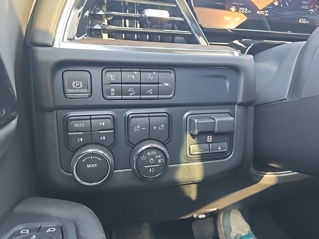 2025 Chevrolet Suburban High Country 4WD Fond du Lac WI