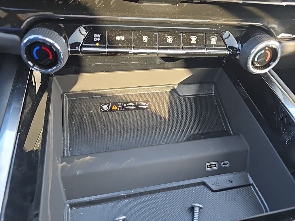 2025 Chevrolet Suburban High Country 4WD Fond du Lac WI