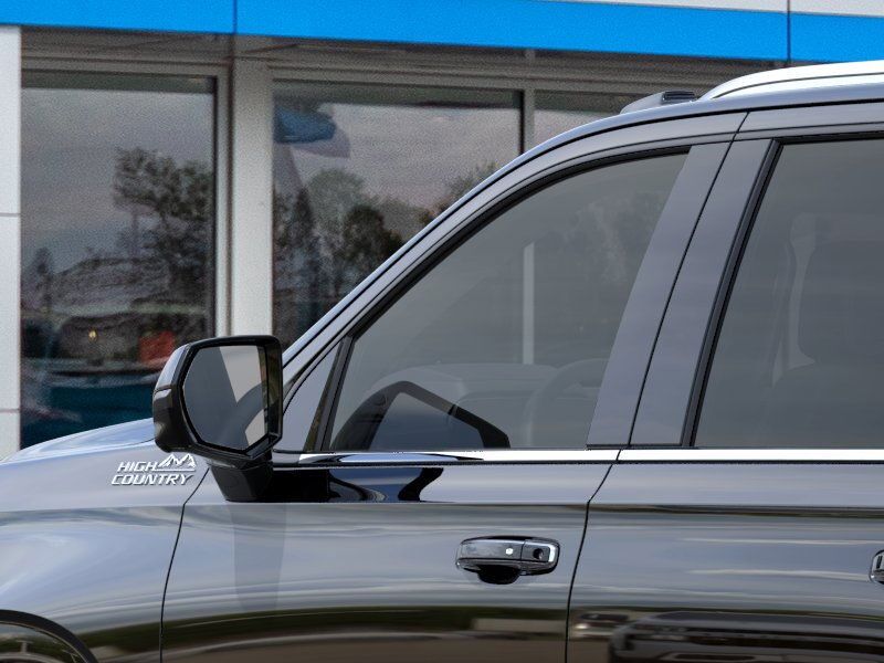 2025 Chevrolet Suburban High Country Green Bay WI