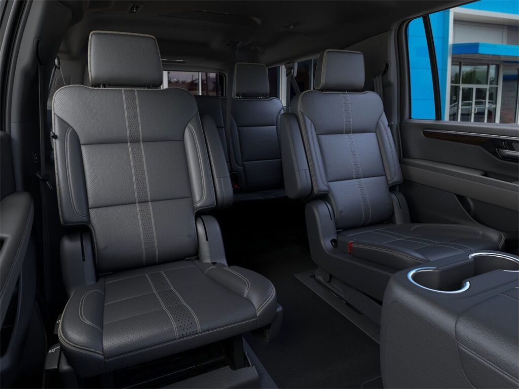 2025 Chevrolet Suburban High Country Green Bay WI
