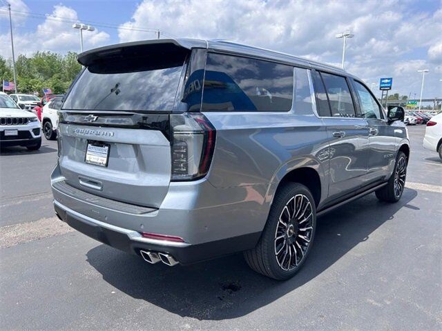 2025 Chevrolet Suburban High Country Farmington MO
