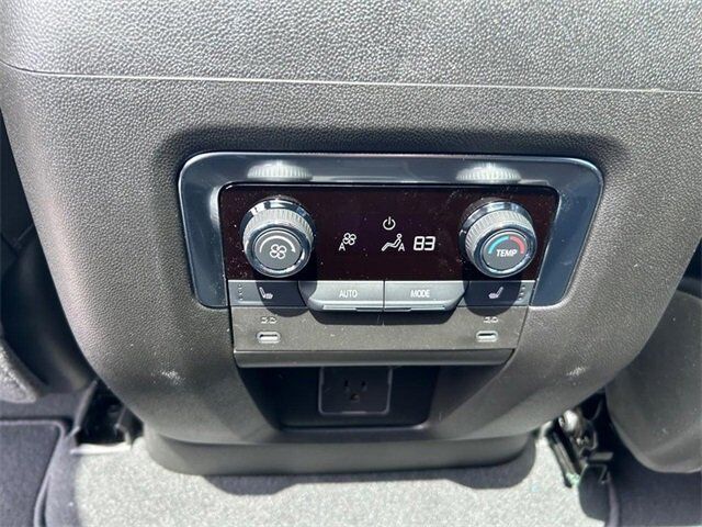 2025 Chevrolet Suburban High Country Farmington MO