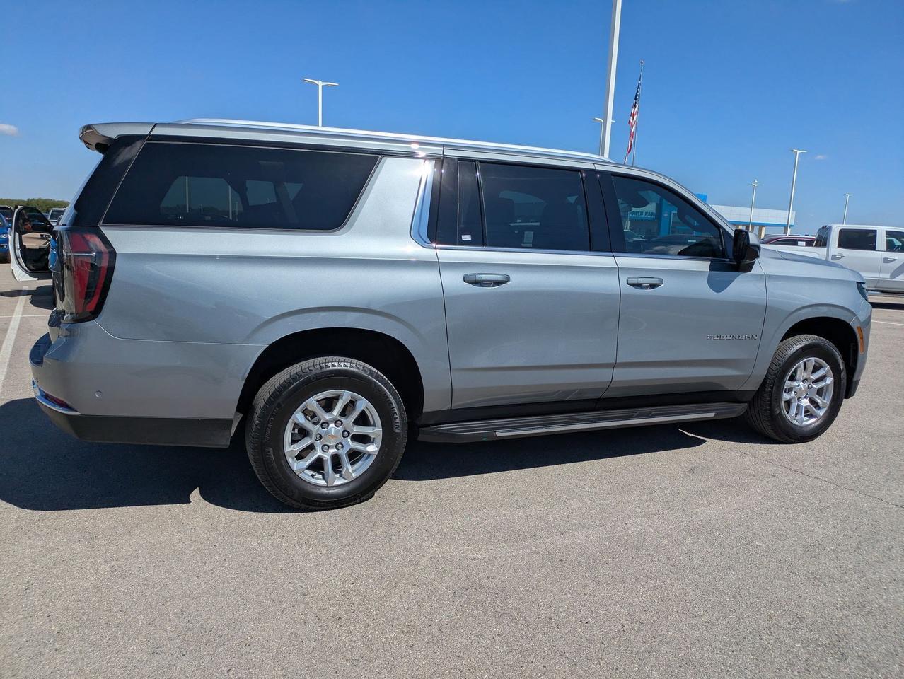 2025 Chevrolet Suburban LS