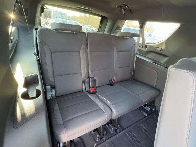 2025 Chevrolet Suburban LS Farmington MO