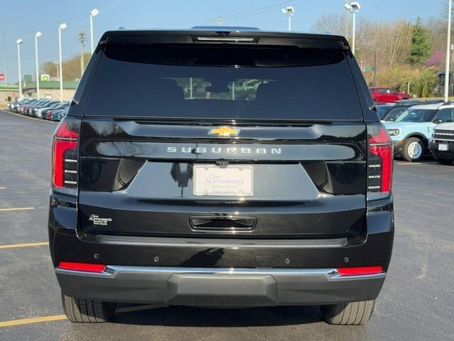 2025 Chevrolet Suburban LS Farmington MO