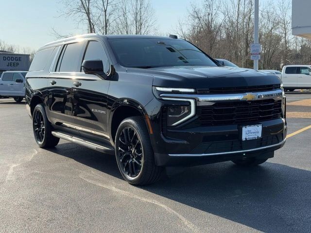2025 Chevrolet Suburban LS