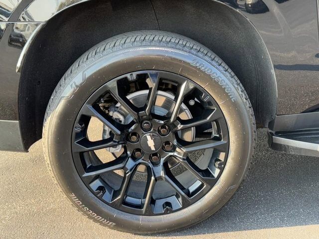 2025 Chevrolet Suburban LS Farmington MO