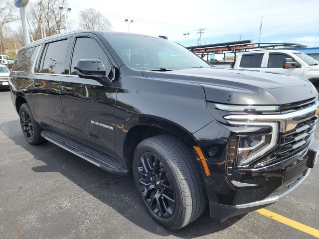 2025 Chevrolet Suburban LS