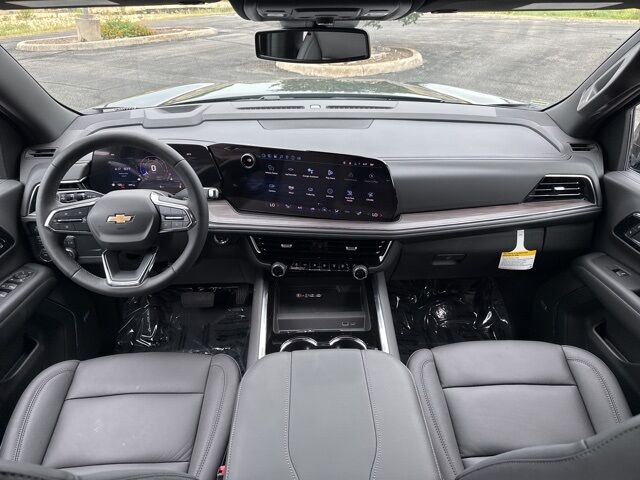 2025 Chevrolet Suburban LT  TX