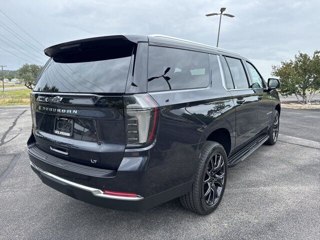 2025 Chevrolet Suburban LT  TX