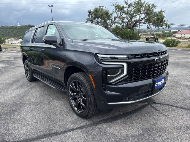 2025 Chevrolet Suburban LT  TX
