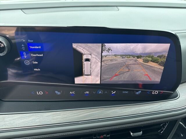 2025 Chevrolet Suburban LT  TX