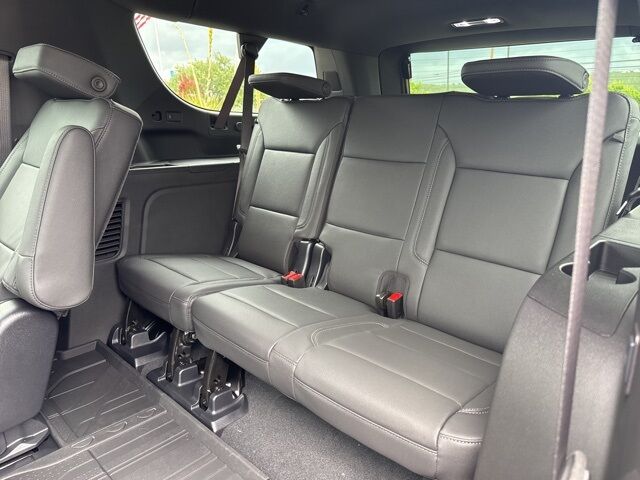 2025 Chevrolet Suburban LT  TX