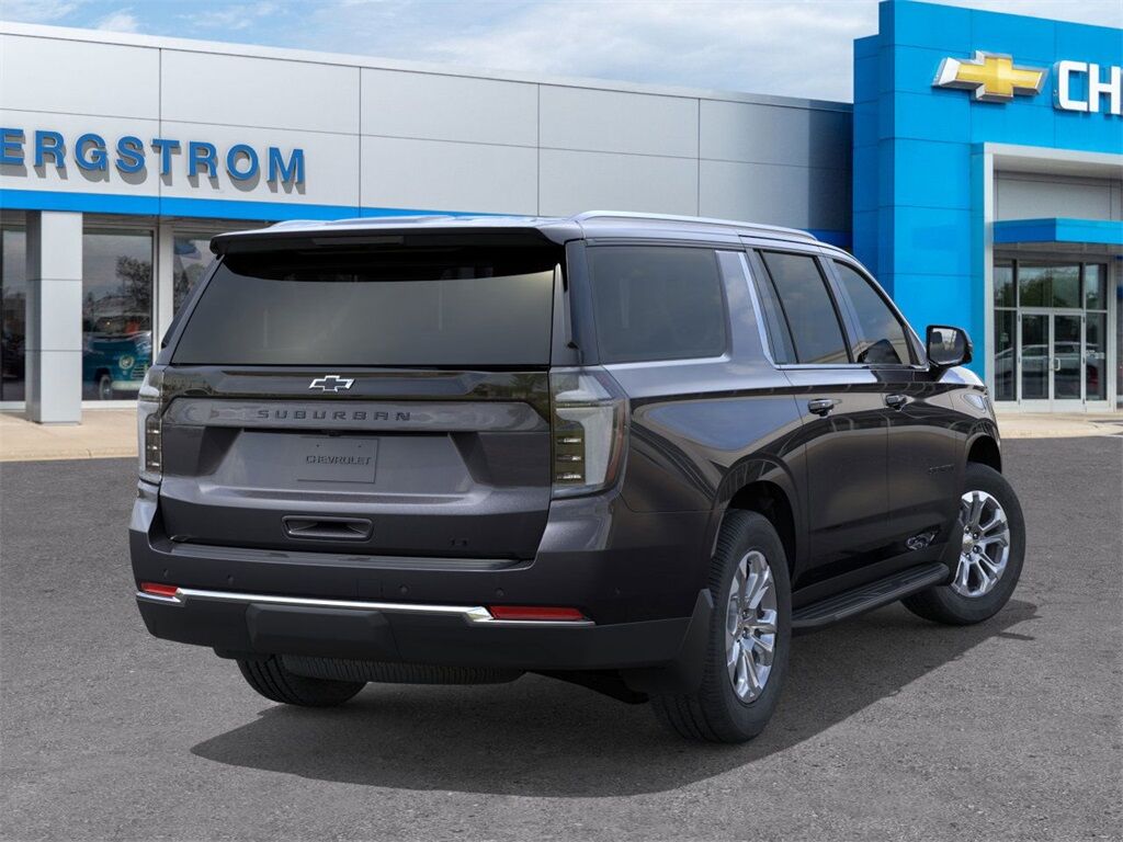 2025 Chevrolet Suburban LT Green Bay WI
