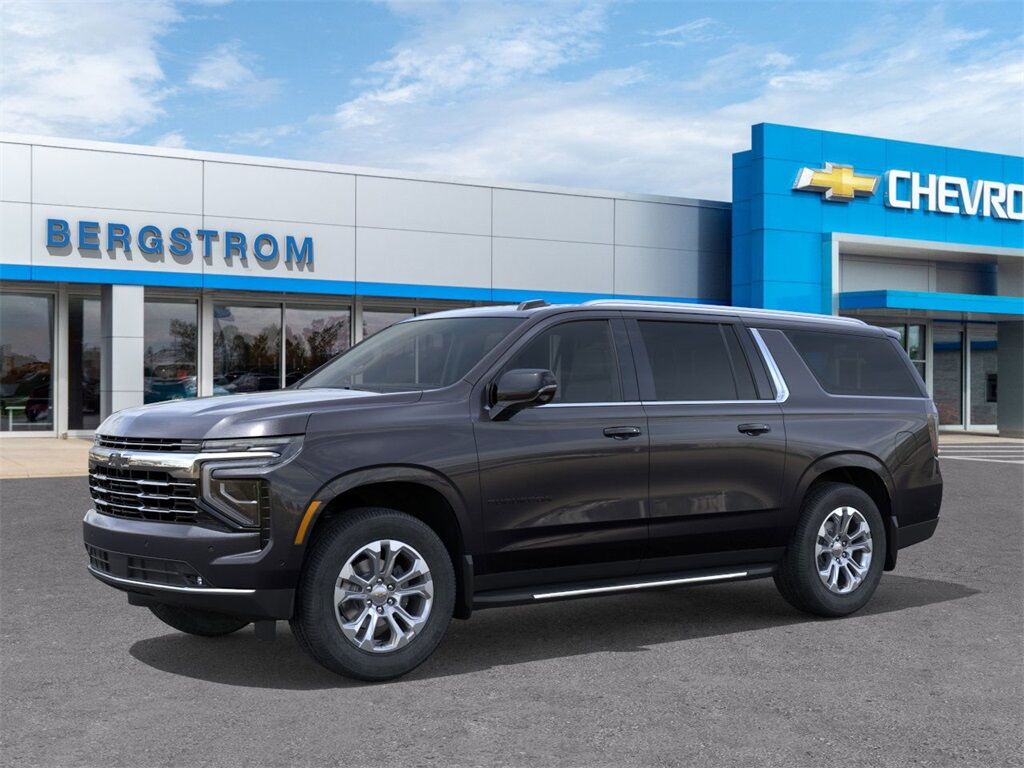 2025 Chevrolet Suburban LT Green Bay WI