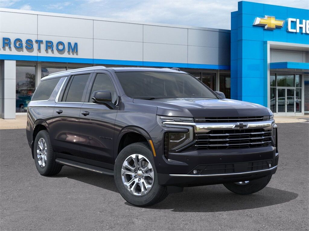 2025 Chevrolet Suburban LT Green Bay WI