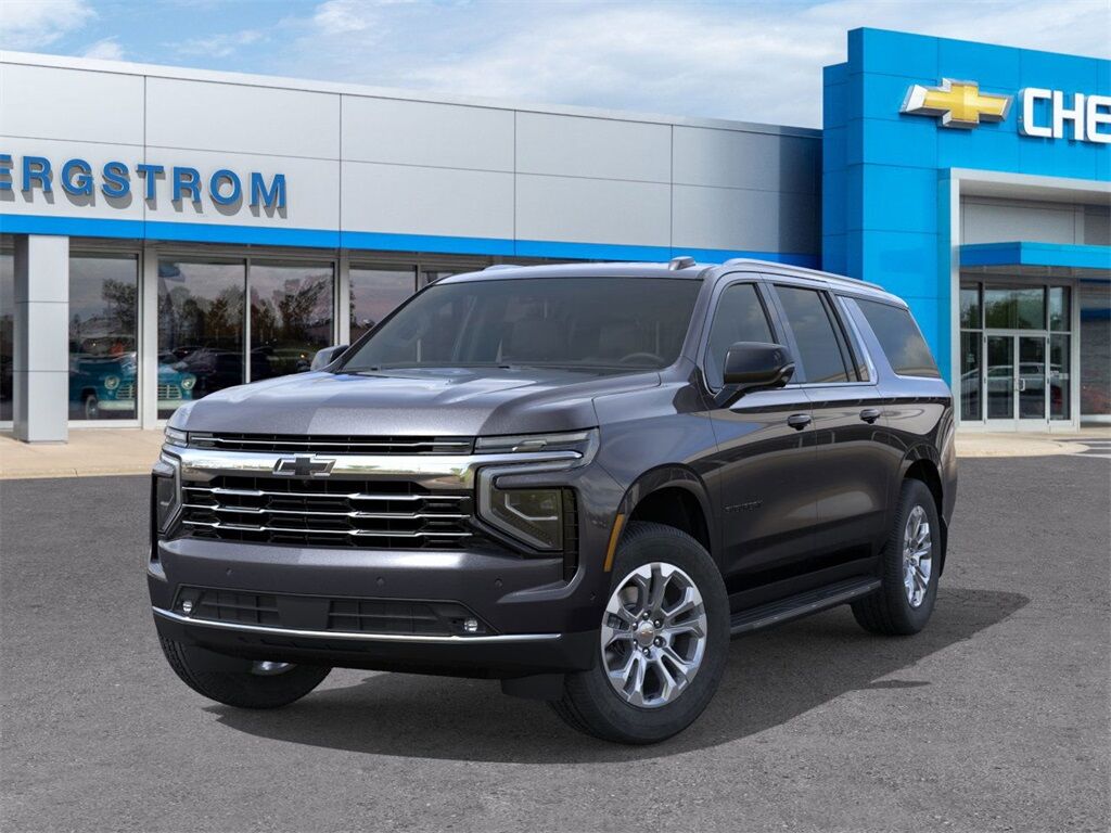 2025 Chevrolet Suburban LT Green Bay WI