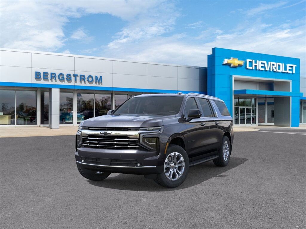 2025 Chevrolet Suburban LT Green Bay WI