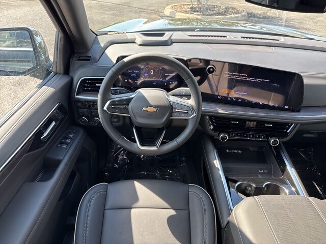 2025 Chevrolet Suburban Premier  TX