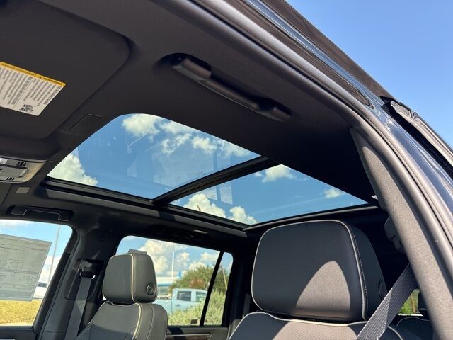 2025 Chevrolet Suburban Premier  TX