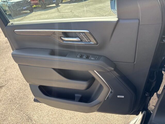 2025 Chevrolet Suburban Premier  TX