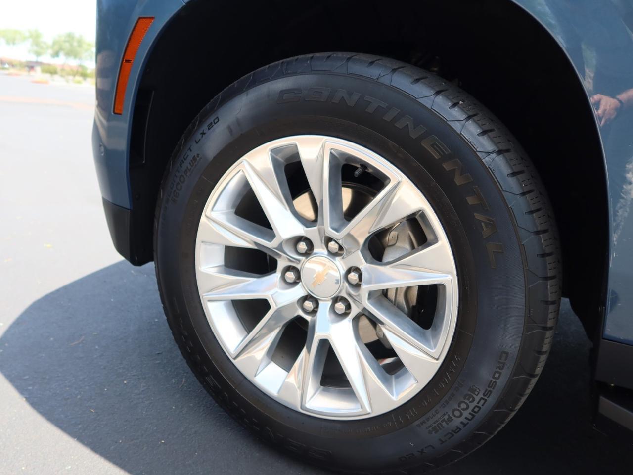 2025 Chevrolet Suburban Premier 4WD Lakeshore Blue Scottsdale AZ