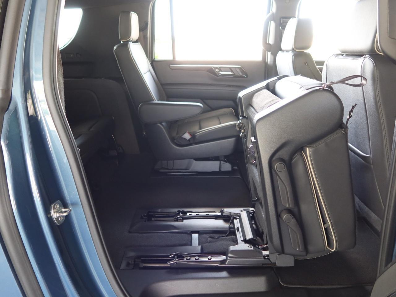 2025 Chevrolet Suburban Premier 4WD Lakeshore Blue Scottsdale AZ