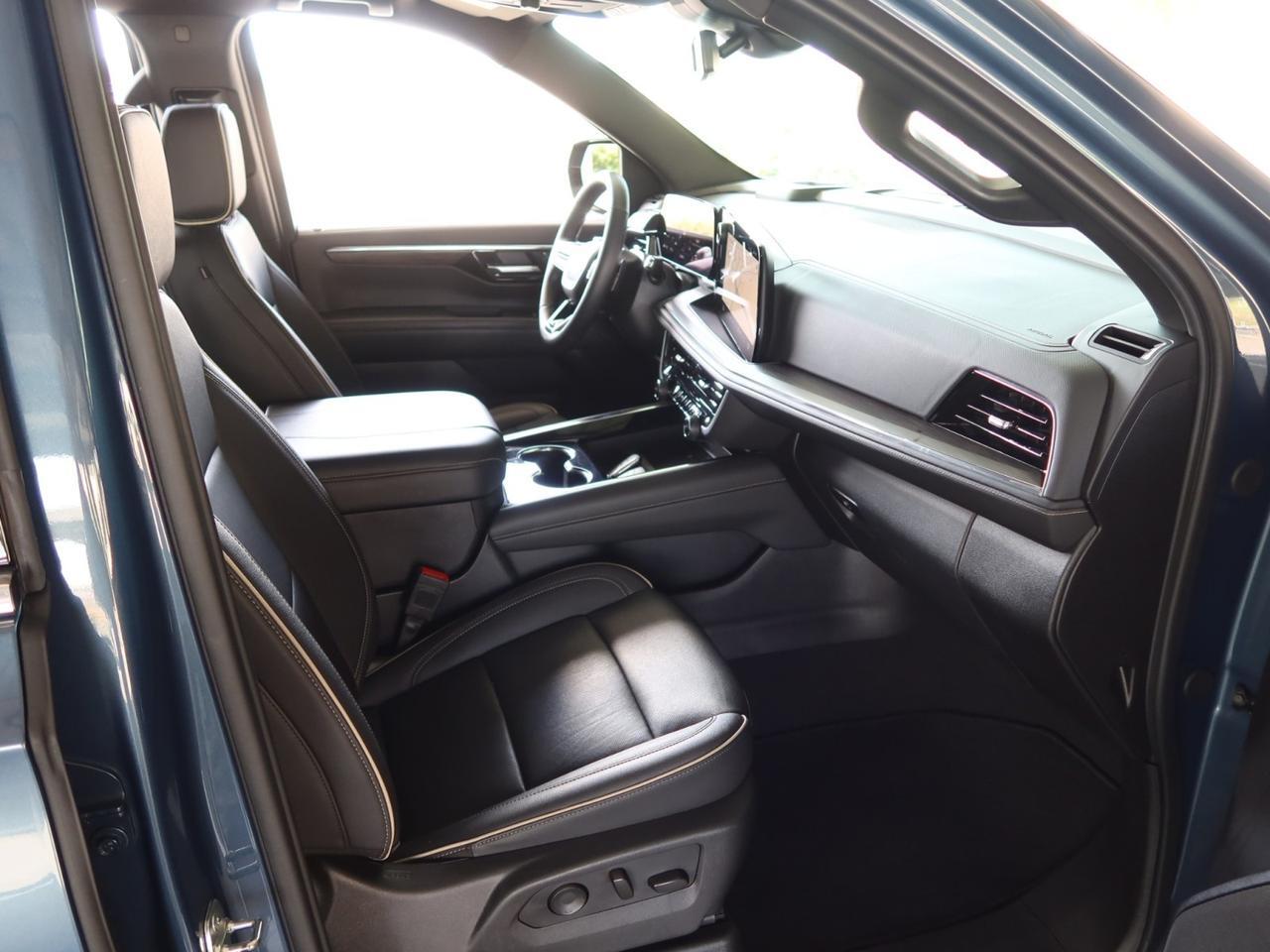 2025 Chevrolet Suburban Premier 4WD Lakeshore Blue Scottsdale AZ