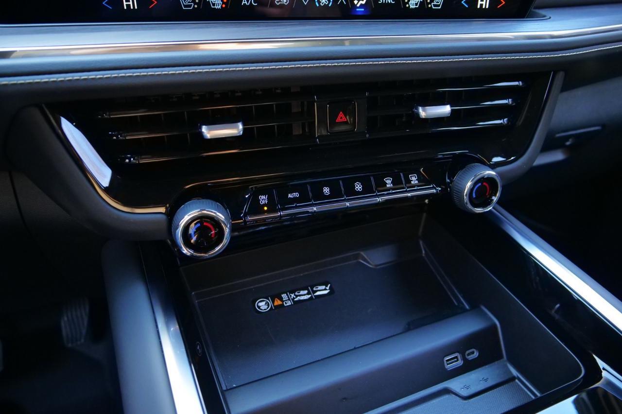 2025 Chevrolet Suburban Premier 4X4 / Duramax Diesel / Rear Entertainment! Lincolnton NC