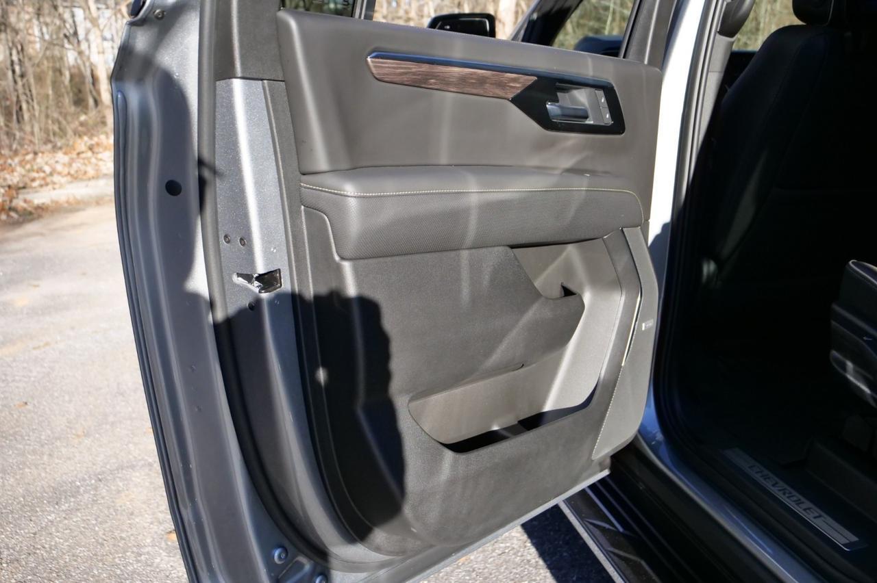 2025 Chevrolet Suburban Premier 4X4 / Duramax Diesel / Rear Entertainment! Lincolnton NC