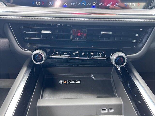 2025 Chevrolet Suburban Premier Farmington MO