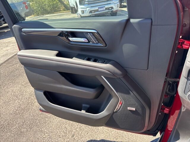 2025 Chevrolet Suburban RST Kerrville TX