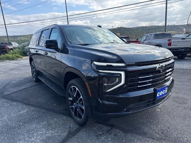 2025 Chevrolet Suburban RST